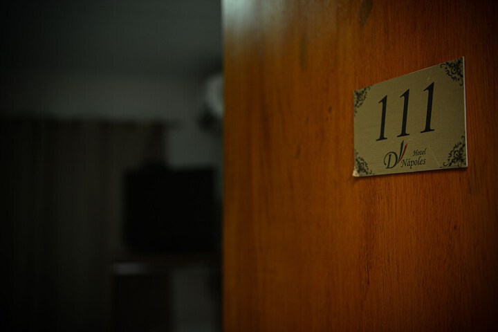 Room 44 of 153