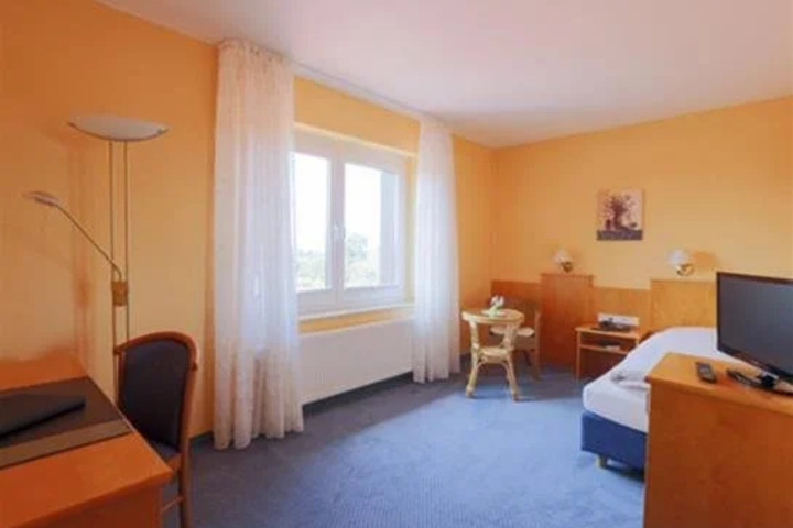 Room 3 of 3
