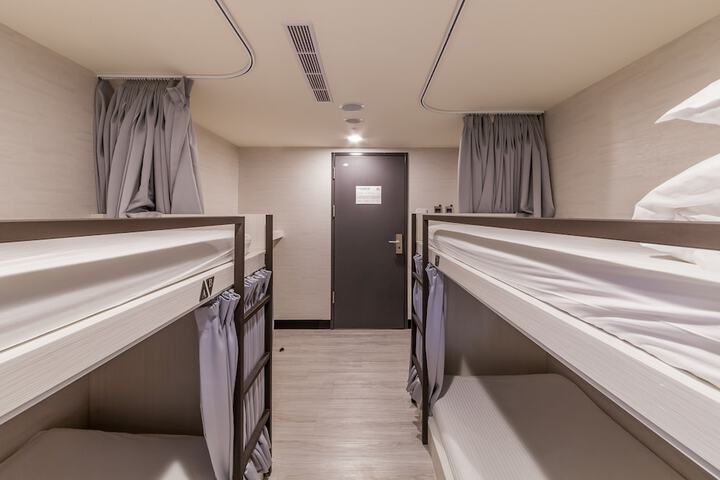 Room 21 of 69