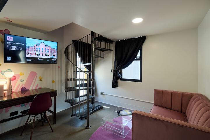 Room 40 of 92