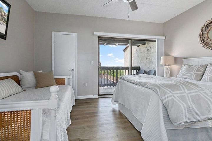 Room 5 of 29