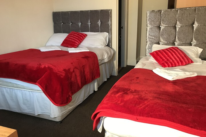 Room 8 of 37