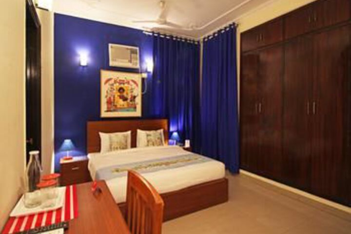 Room 7 of 27