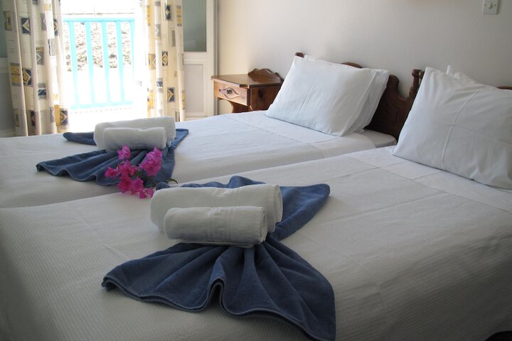 Room 4 of 38
