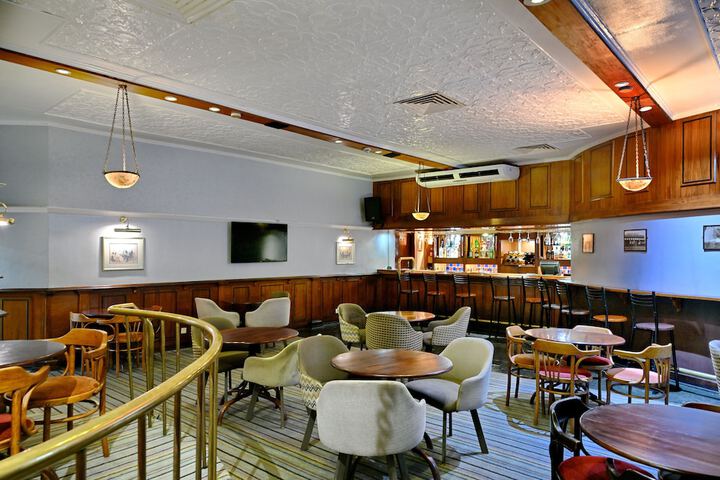 Lounge 145 of 184