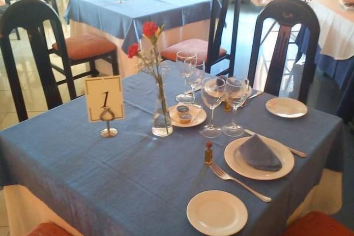 Dining 18 of 34