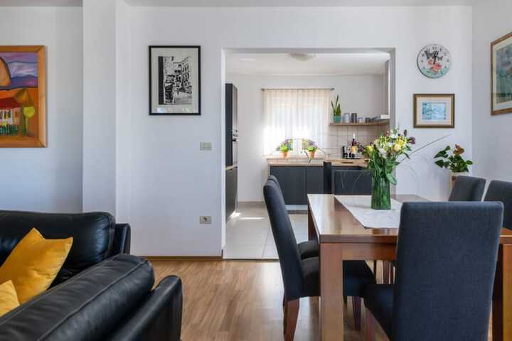 Room 15 of 41