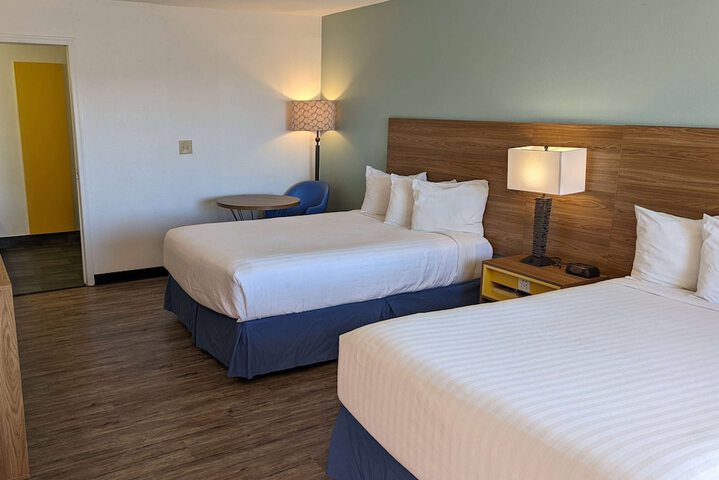 2 Double Beds (1 of 9)