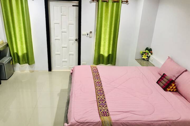Room 15 of 38
