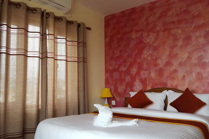 Room 4 of 36