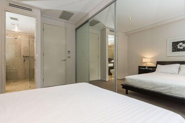 Room 16 of 255