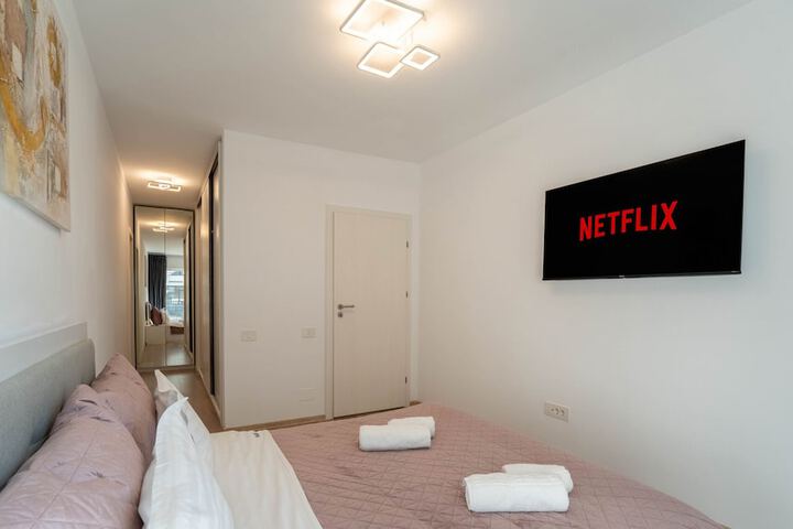 Room 12 of 653