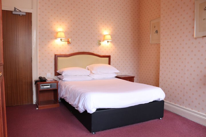 Room 44 of 95