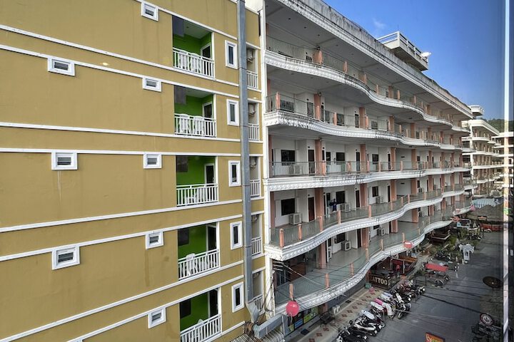 Hotel 33 of 34