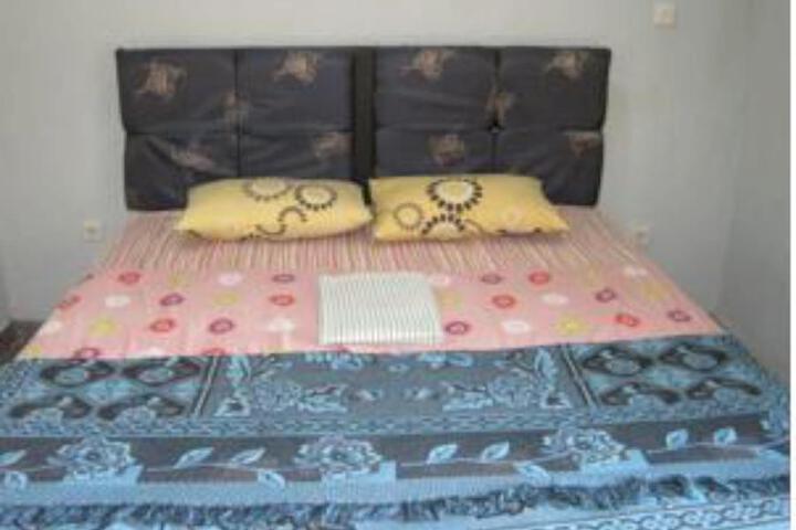 Room 4 of 5