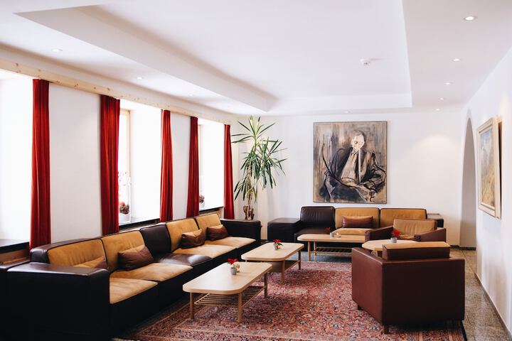 Guest Lobby