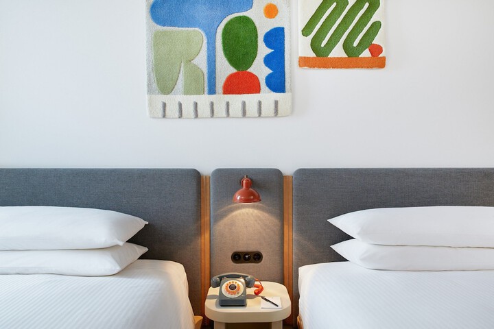 Room 12 of 78