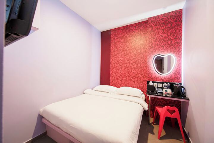 Room 10 of 36
