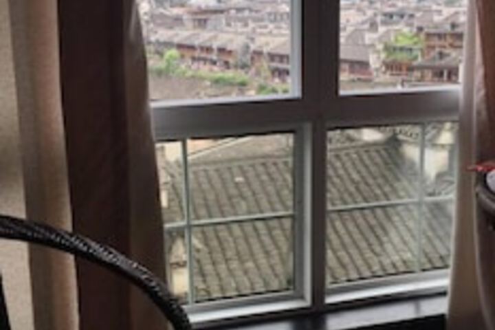 Fenghuang Haohaojia Theme Hotel