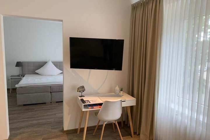 Room 10 of 48