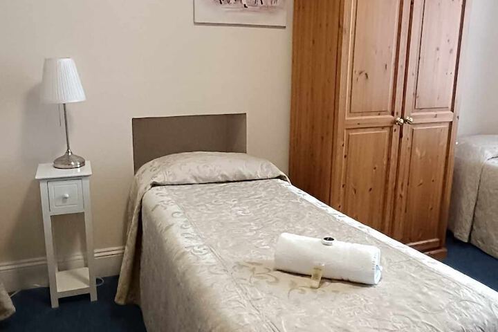 Room 95 of 283