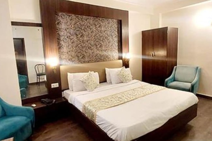 Room 19 of 25