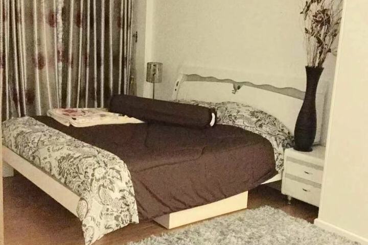 Room 2 of 17