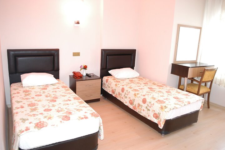 Room 5 of 24