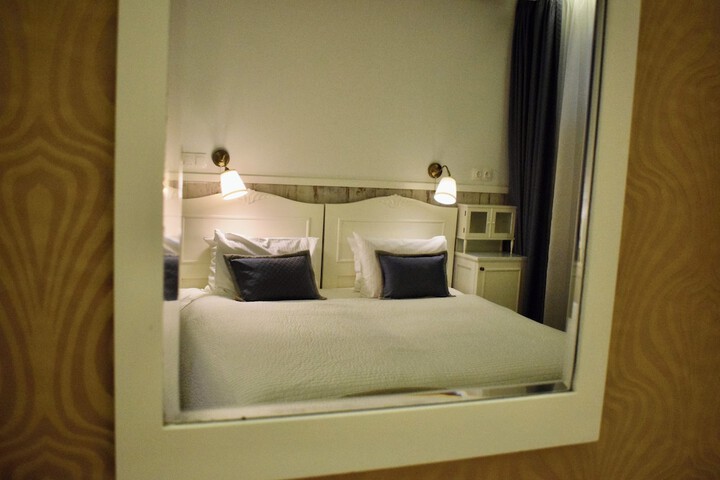 Room 38 of 53