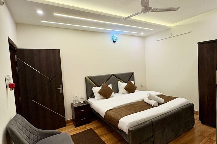 Room 10 of 47