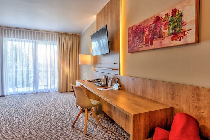Room 15 of 46