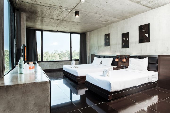 Room 9 of 31