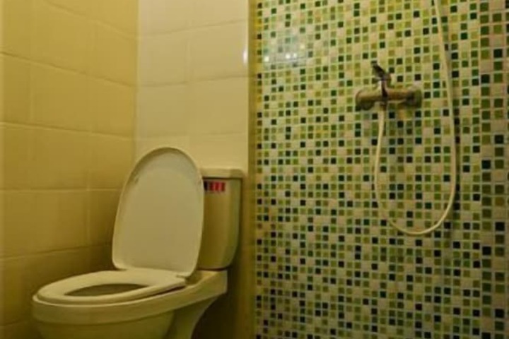 Room 10 of 15