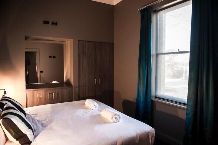 Room 14 of 27