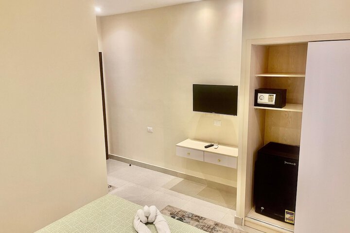 Room 30 of 92