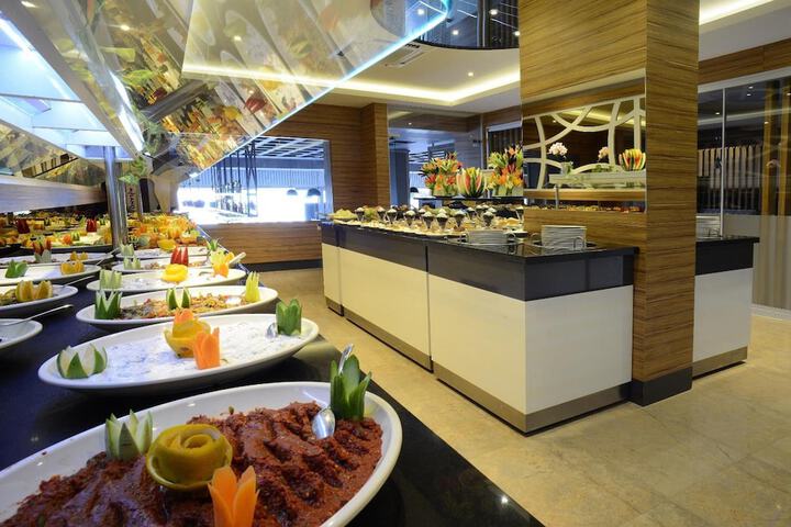 Dining Photos