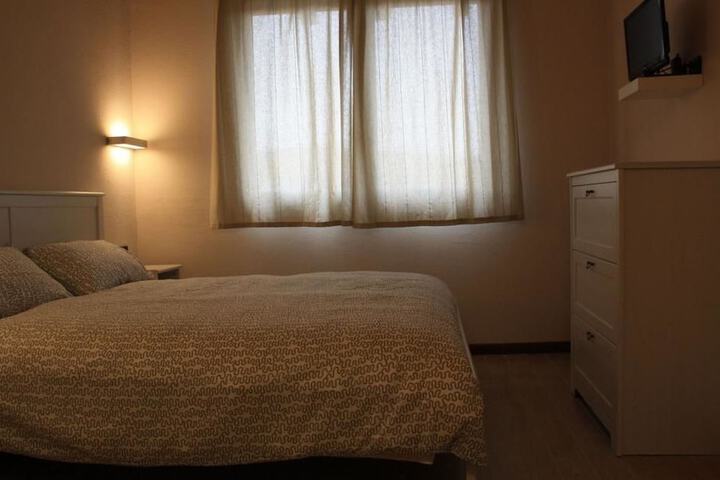 Room 2 of 31