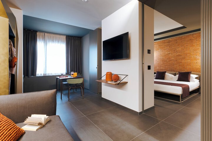 Room 19 of 112