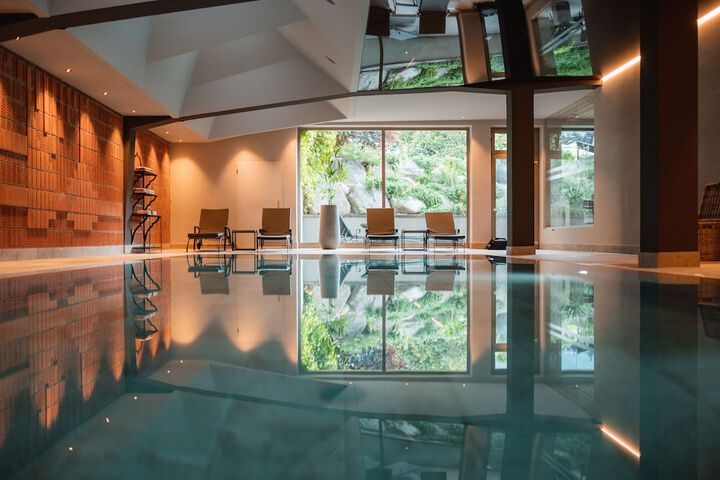 Pool 20 of 58