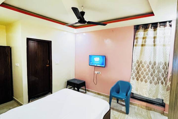 Room 13 of 41