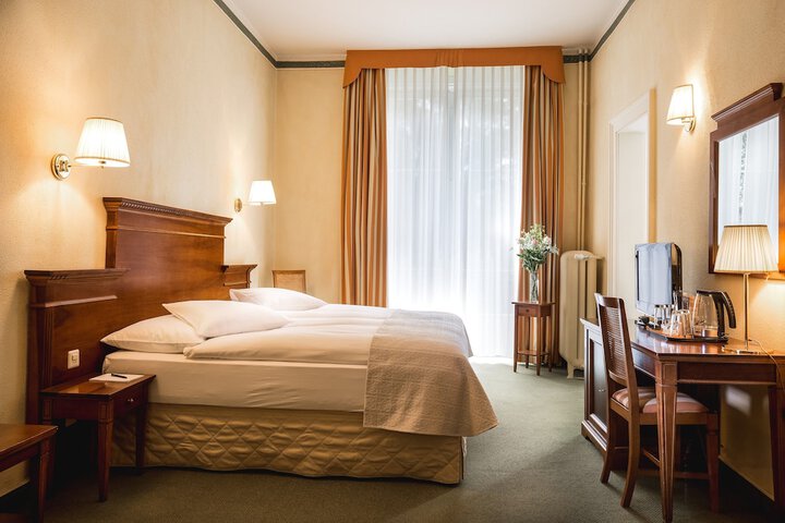 Room 45 of 120