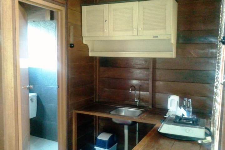 Room 12 of 34