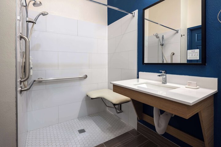 Bathroom shower