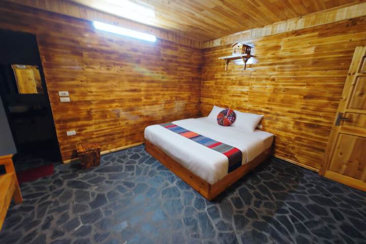 Room 14 of 141