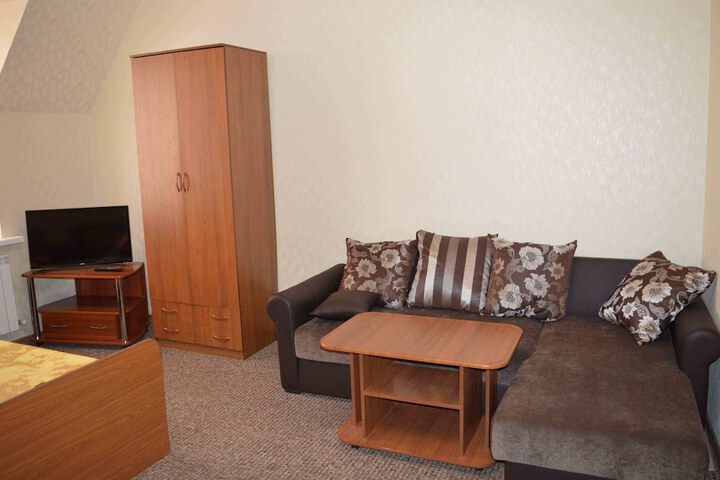 Room 9 of 34