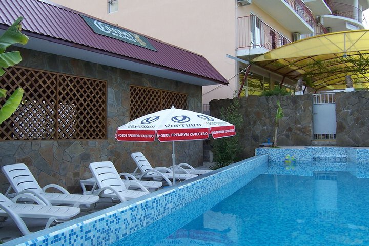 Hotel Pool
