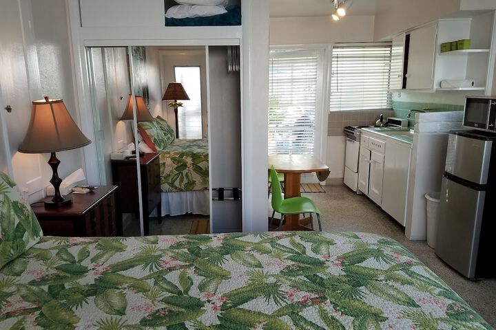 Room 27 of 218