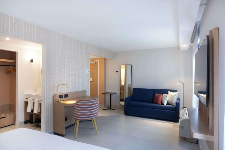 Room 47 of 129