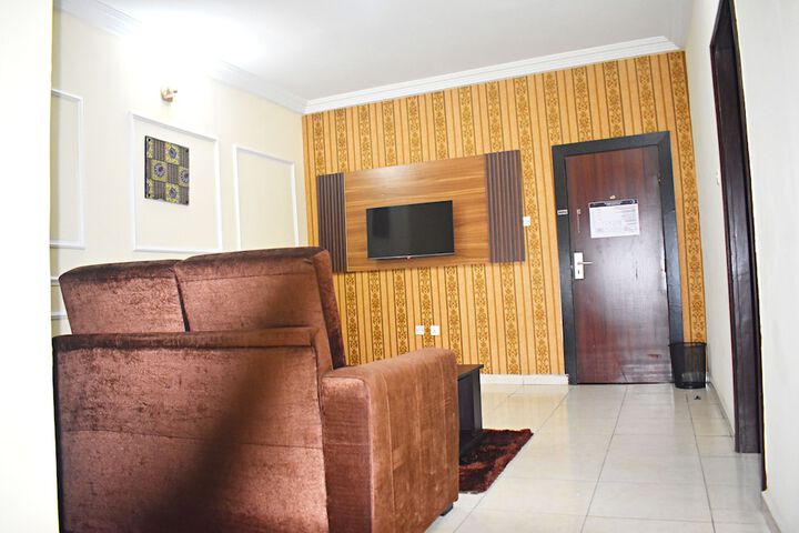 Room 42 of 67