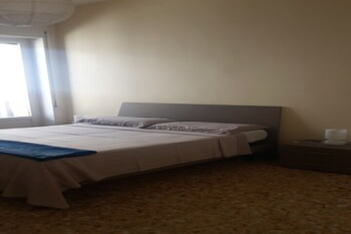 Room 62 of 92